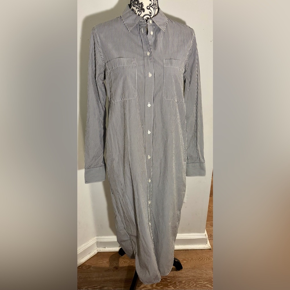 Elegant Striped Woman’s Button-Down Dress